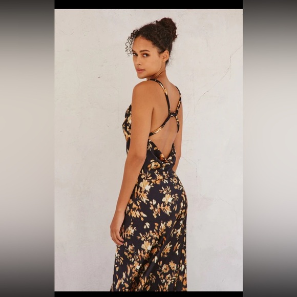 Sleeveless Cowl Neck Floral Print Maxi - Picture 3 of 4